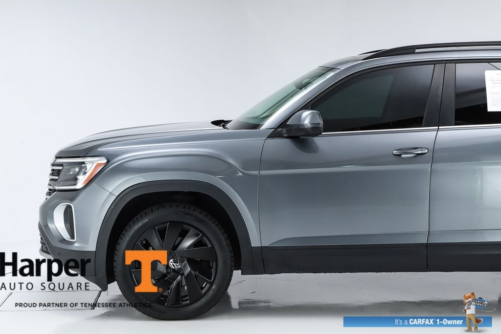Used 2024 Volkswagen Atlas 2.0T SE w/Technology SUV