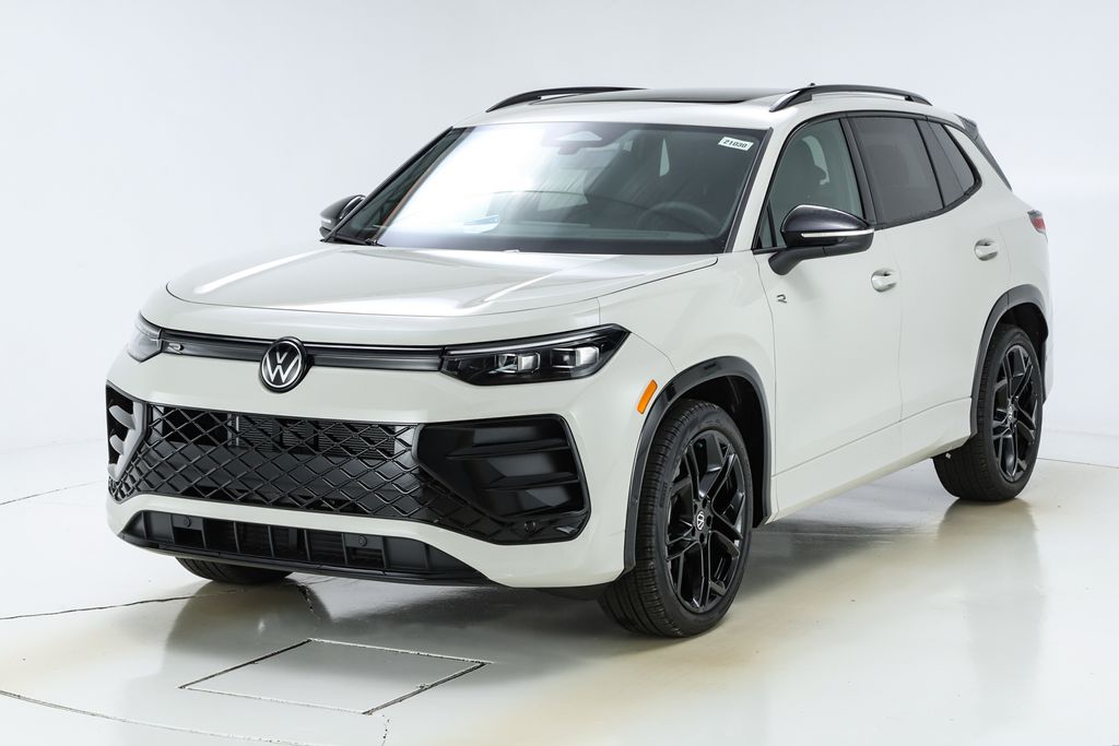 2026 Volkswagen Tiguan SE R-LINE BLACK's photo