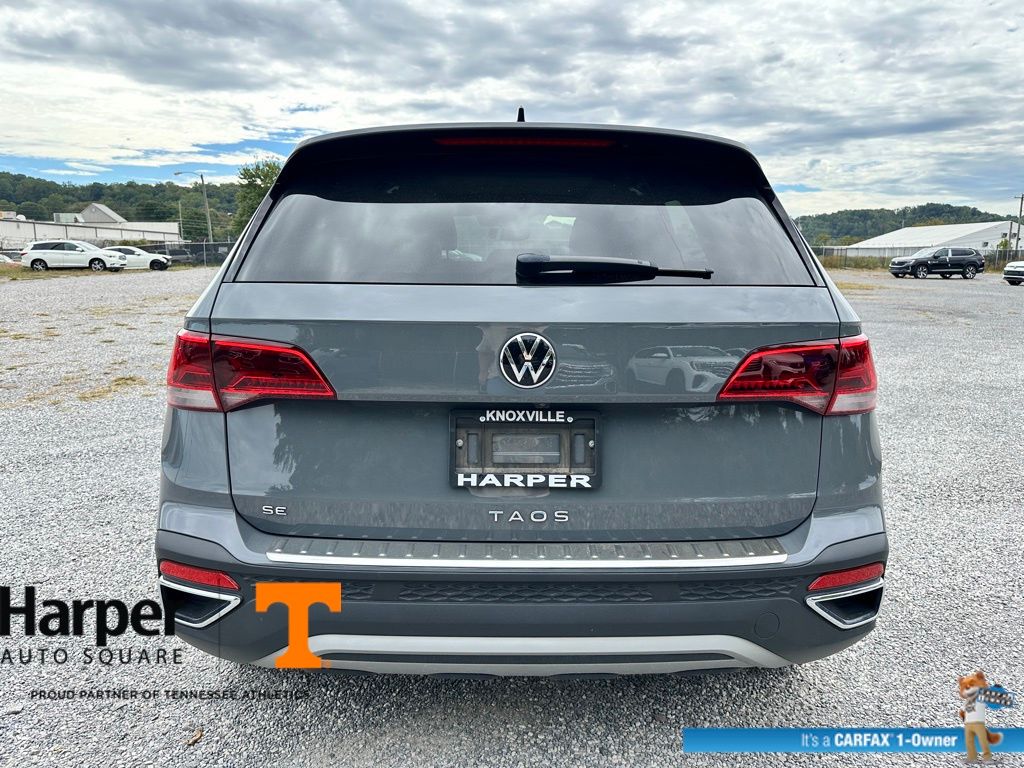 2023 Volkswagen Taos SE photo 4
