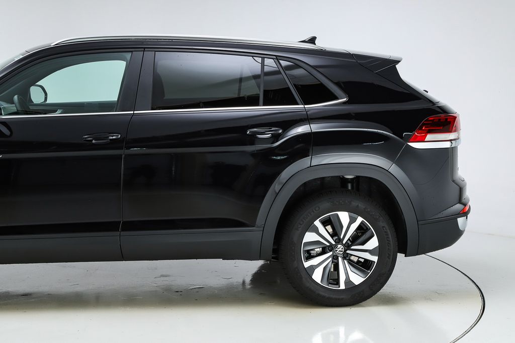 2026 Volkswagen Atlas Cross Sport SE photo 4