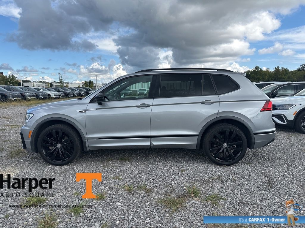 2020 Volkswagen Tiguan SE R-Line Black photo 2