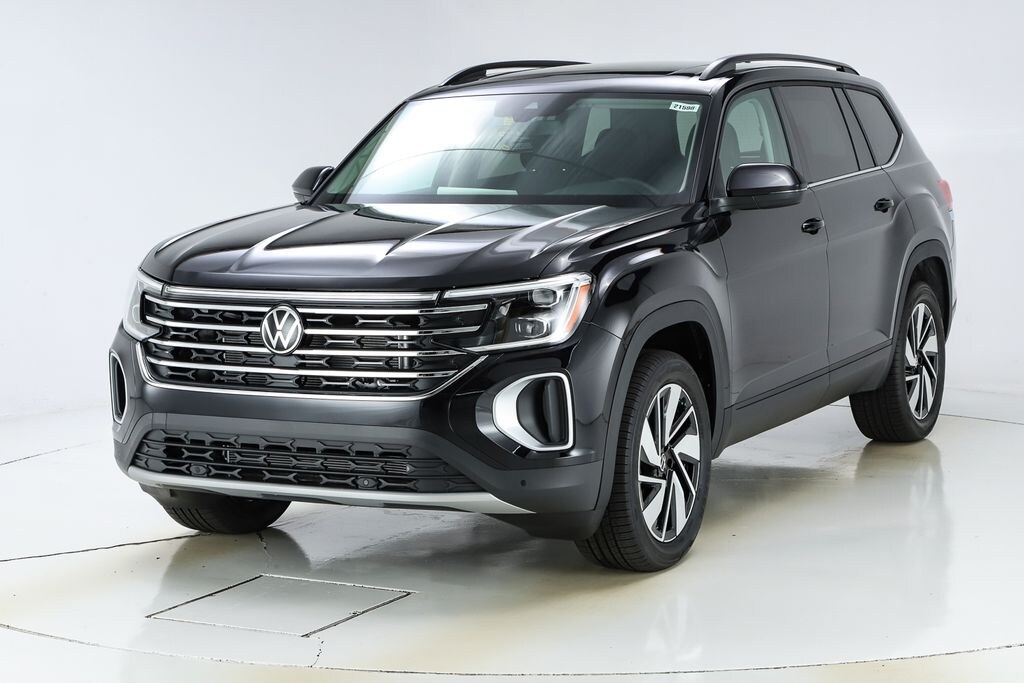 New 2026 Volkswagen Atlas SE w/Technology SUV