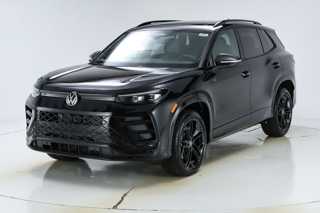2026 Volkswagen Tiguan SE R-LINE BLACK's photo