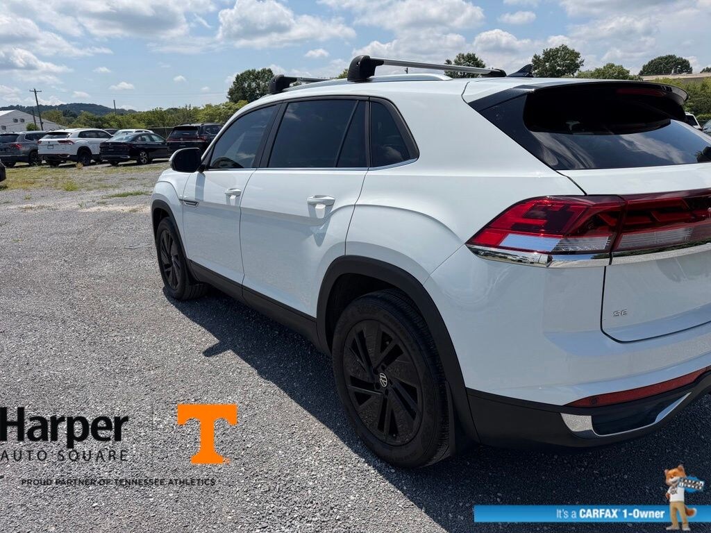 Used 2024 Volkswagen Atlas Cross Sport 2.0T SE w/Technology SUV