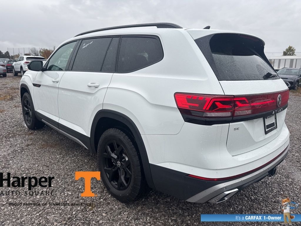 Used 2024 Volkswagen Atlas 2.0T Peak Edition SE w/Technology SUV