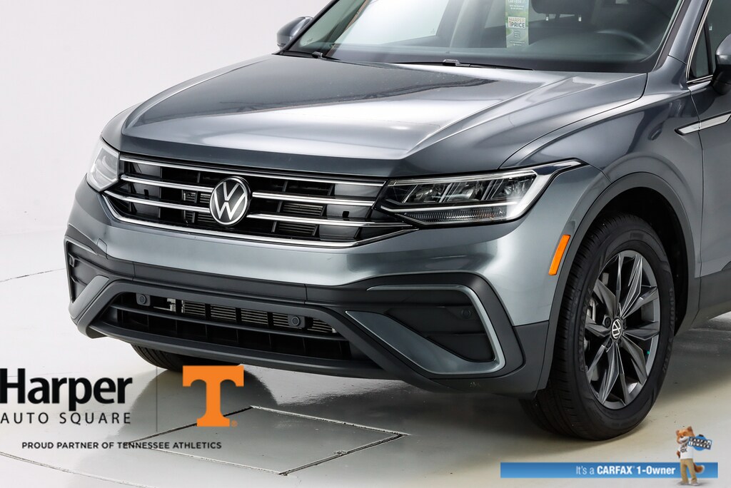 Used 2024 Volkswagen Tiguan SE with VIN 3VVNB7AX4RM007582 for sale in Knoxville, TN