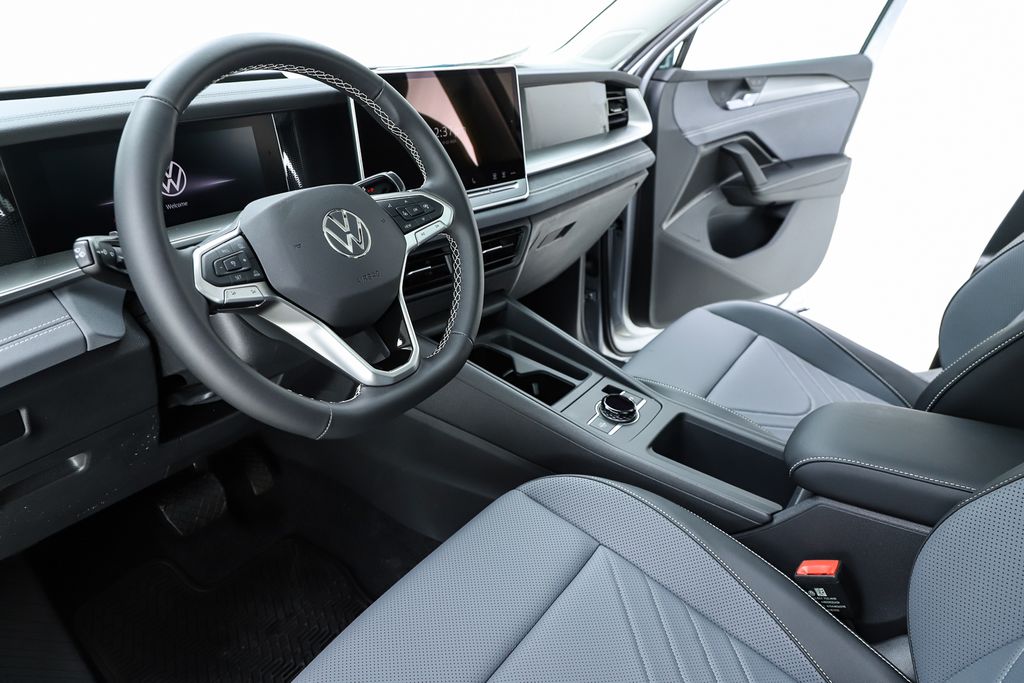 2026 Volkswagen Tiguan SE - Photo 19