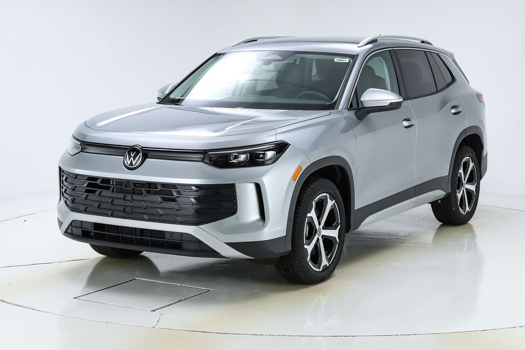 2026 Volkswagen Tiguan SE's photo