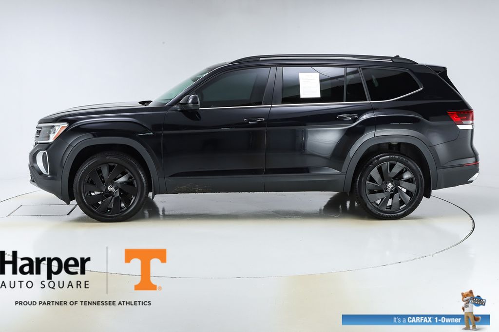 2025 Volkswagen Atlas SE Technology photo 2