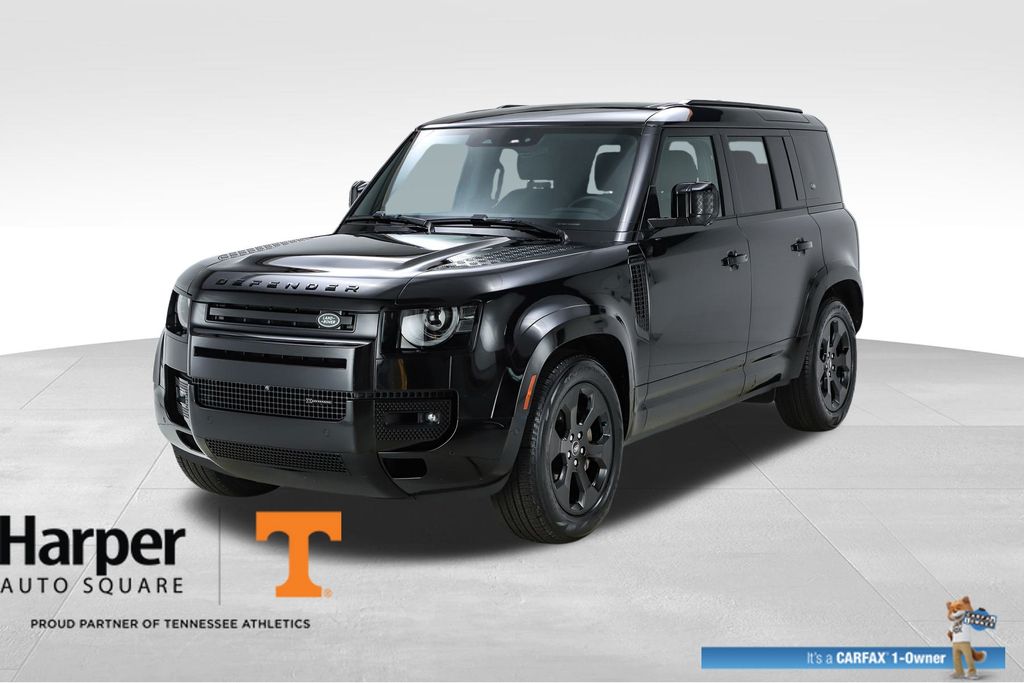 Land Rover Defender 110 X-Dynamic SE AWD