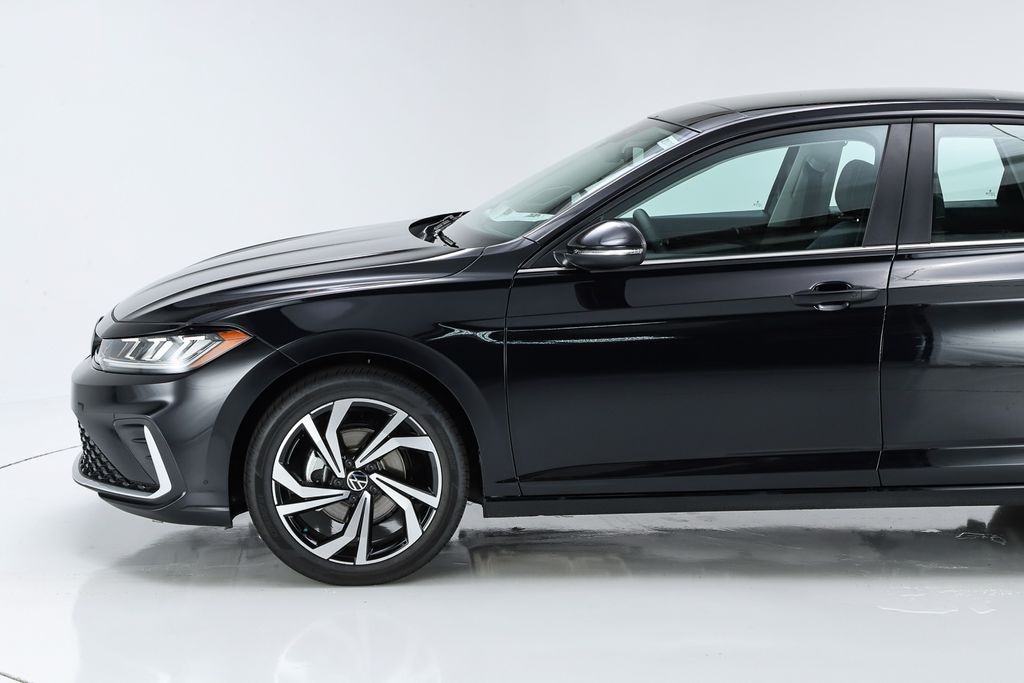 New 2026 Volkswagen Jetta 1.5T SEL Sedan