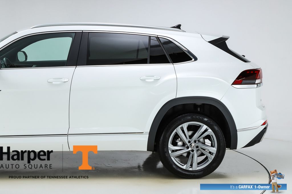 2024 Volkswagen Atlas Cross Sport SEL R-Line photo 4