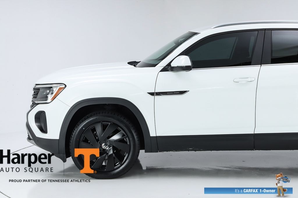 Used 2024 Volkswagen Atlas Cross Sport 2.0T SE w/Technology SUV