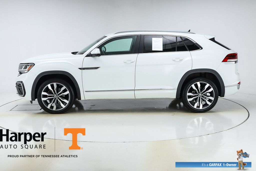 2020 Volkswagen Atlas Cross Sport V6 SEL R-Line photo 2