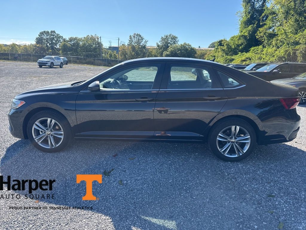 2024 Volkswagen Jetta 1.5T SE photo 2