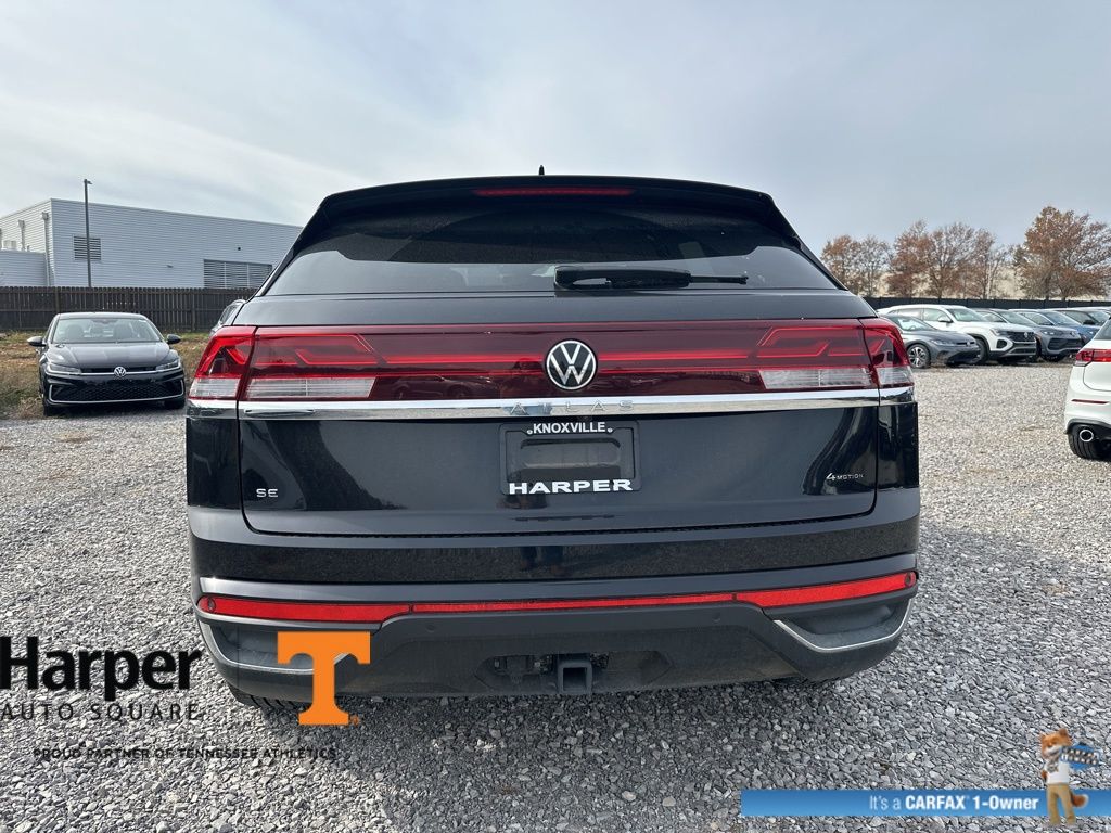 2024 Volkswagen Atlas Cross Sport SE Technology photo 4