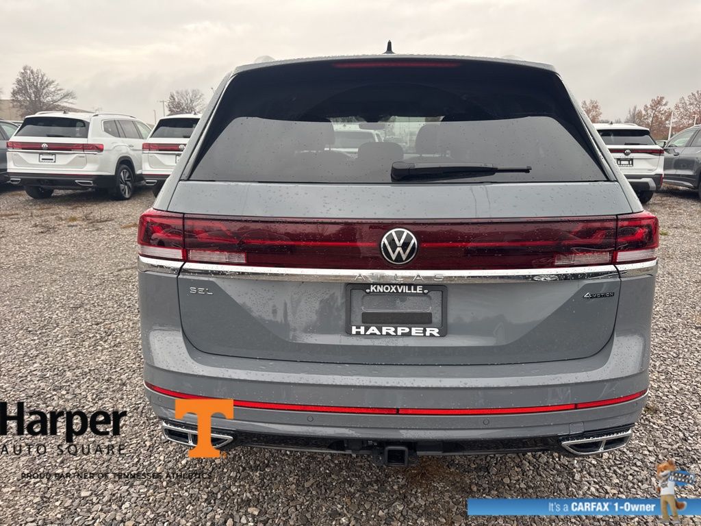 2025 Volkswagen Atlas SEL Premium R-Line photo 4