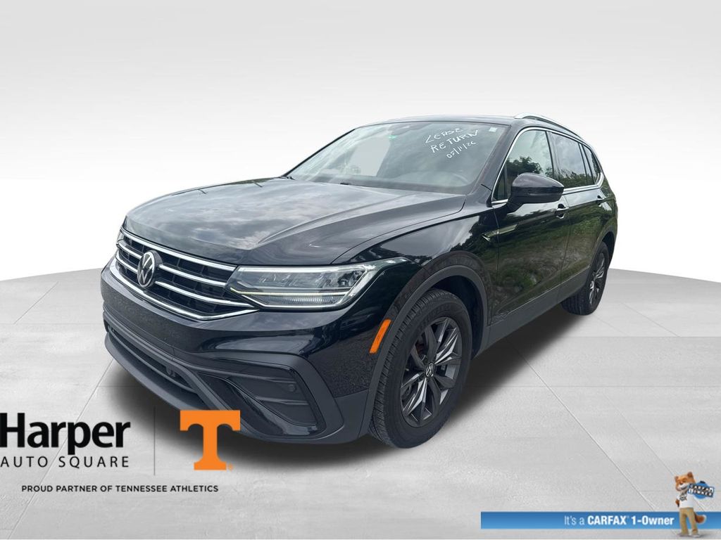 2023 Volkswagen Tiguan 2.0T SE's photo