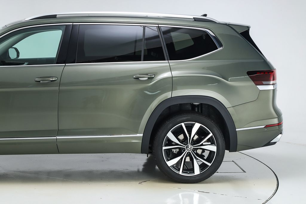 2026 Volkswagen Atlas SEL Premium R-Line photo 3