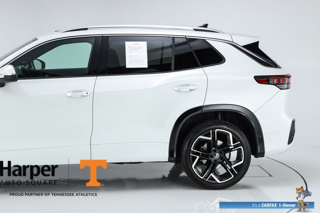 Used 2025 Volkswagen Tiguan 2.0T SEL R-Line SUV