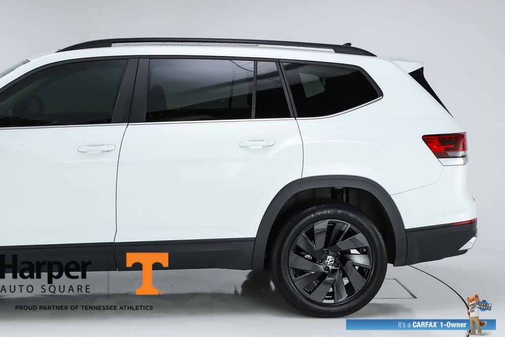Used 2024 Volkswagen Atlas 2.0T SE w/Technology SUV
