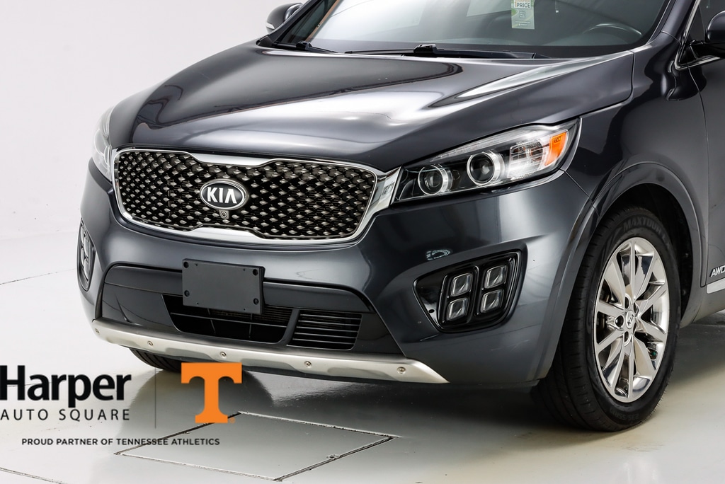 Used 2018 Kia Sorento SXL with VIN 5XYPKDA53JG395152 for sale in Knoxville, TN