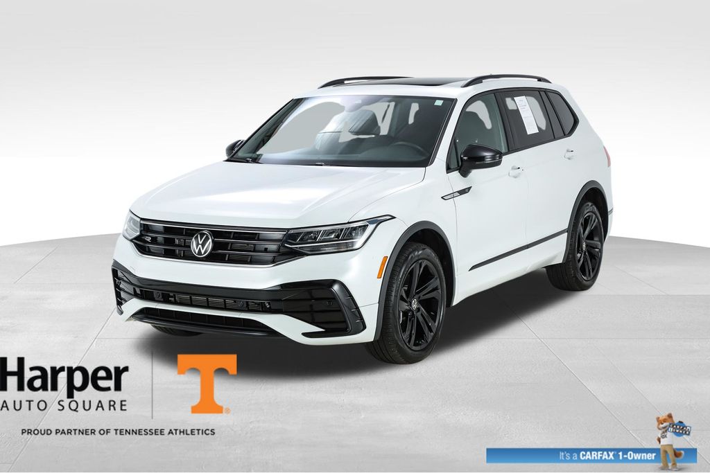 2024 Volkswagen Tiguan 2.0T SE R-Line Black's photo