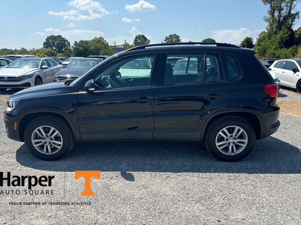 Used 2017 Volkswagen Tiguan S with VIN WVGBV7AX6HK011496 for sale in Knoxville, TN