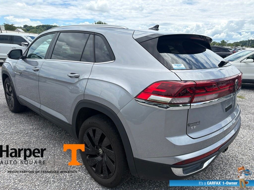 Used 2024 Volkswagen Atlas Cross Sport 2.0T SE w/Technology SUV