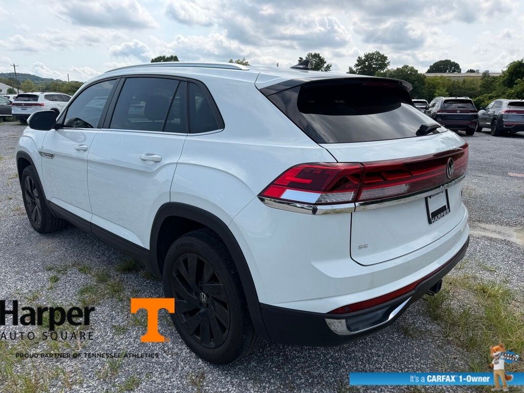 Used 2024 Volkswagen Atlas Cross Sport 2.0T SE w/Technology SUV