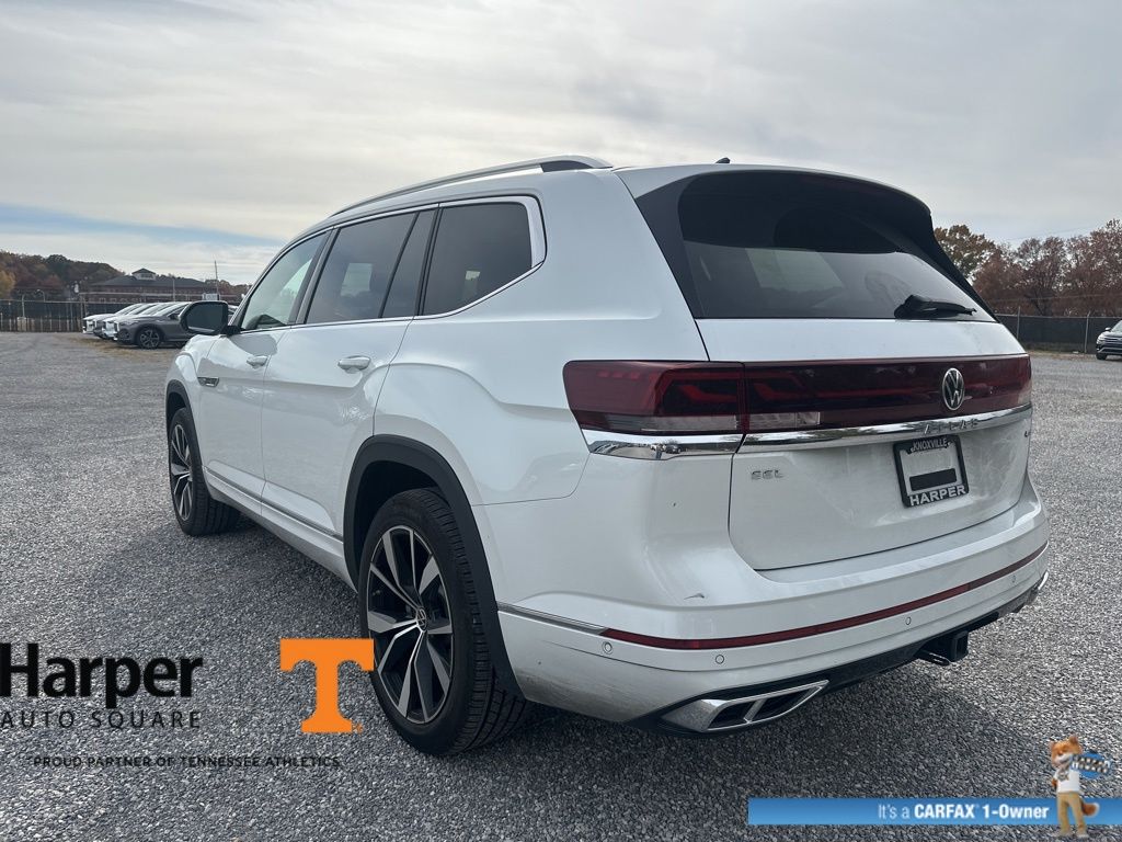 2024 Volkswagen Atlas SEL Premium R-Line photo 3