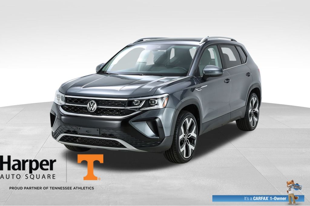2023 Volkswagen Taos SEL's photo