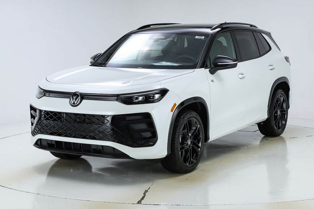 2026 Volkswagen Tiguan SE R-LINE BLACK's photo