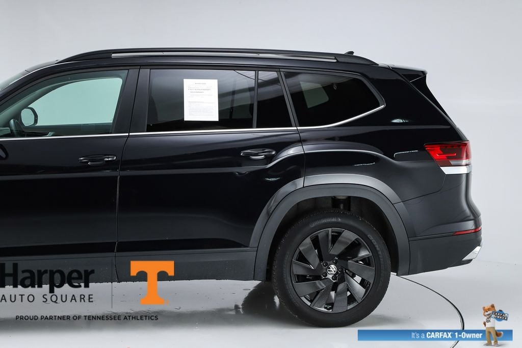 Used 2025 Volkswagen Atlas 2.0T SE w/Technology SUV