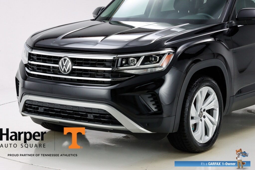 Used 2023 Volkswagen Atlas SE w/Tech with VIN 1V2JR2CA6PC542706 for sale in Knoxville, TN