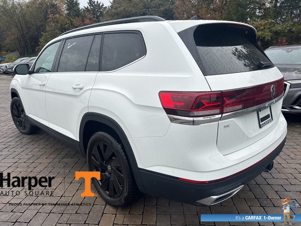 Used 2024 Volkswagen Atlas 2.0T SE w/Technology SUV