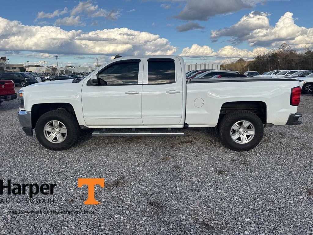 Used 2017 Chevrolet Silverado 1500 LT w/1LT Truck Double Cab