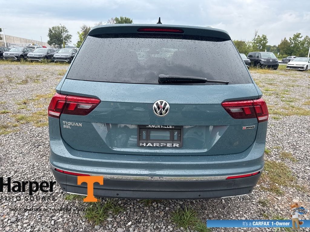 2020 Volkswagen Tiguan SEL photo 4