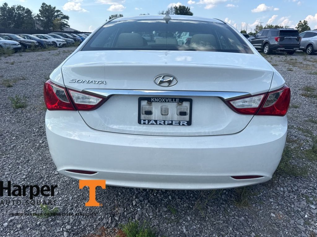 2011 Hyundai Sonata GLS photo 4