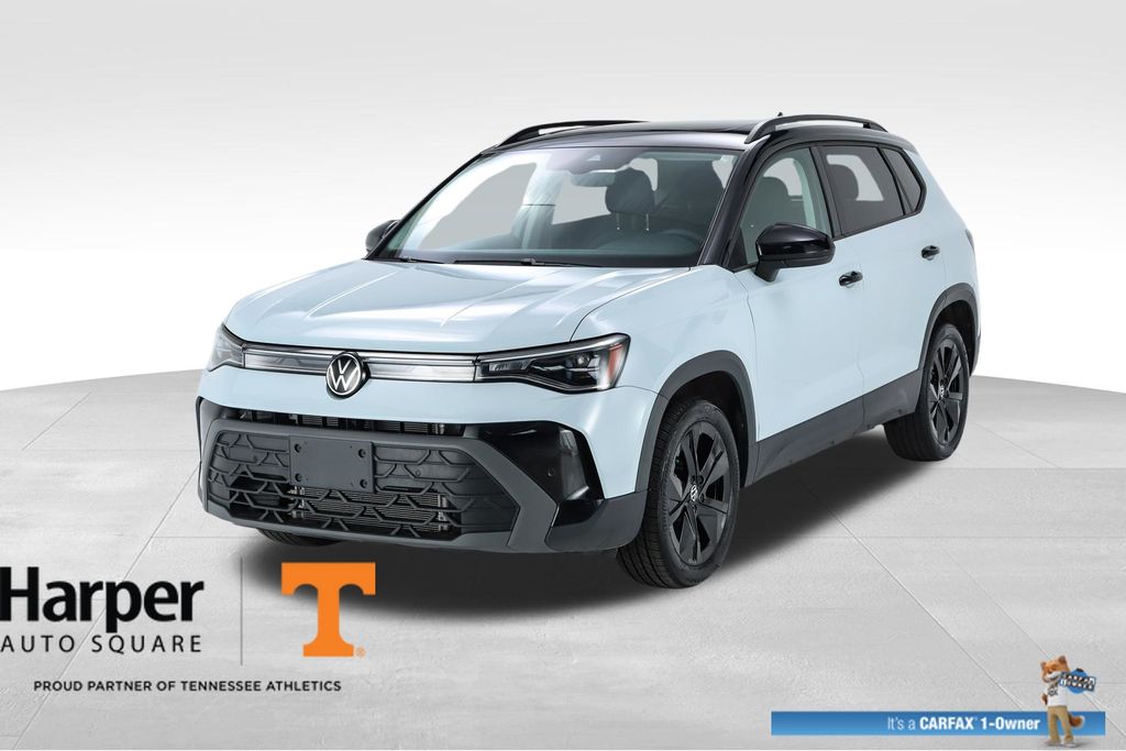  2025 Volkswagen Taos SE Black FWD   