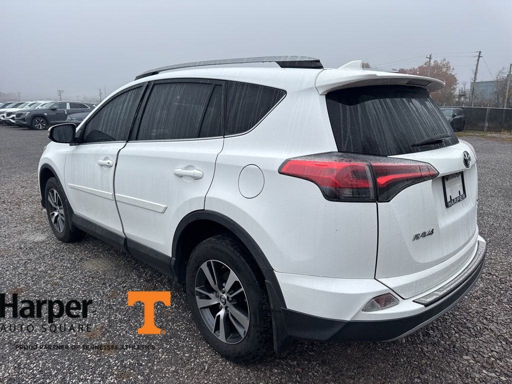 2018 Toyota RAV4 XLE photo 3
