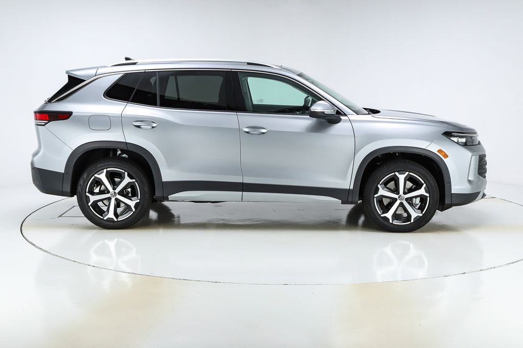 2026 Volkswagen Tiguan SE - Photo 10