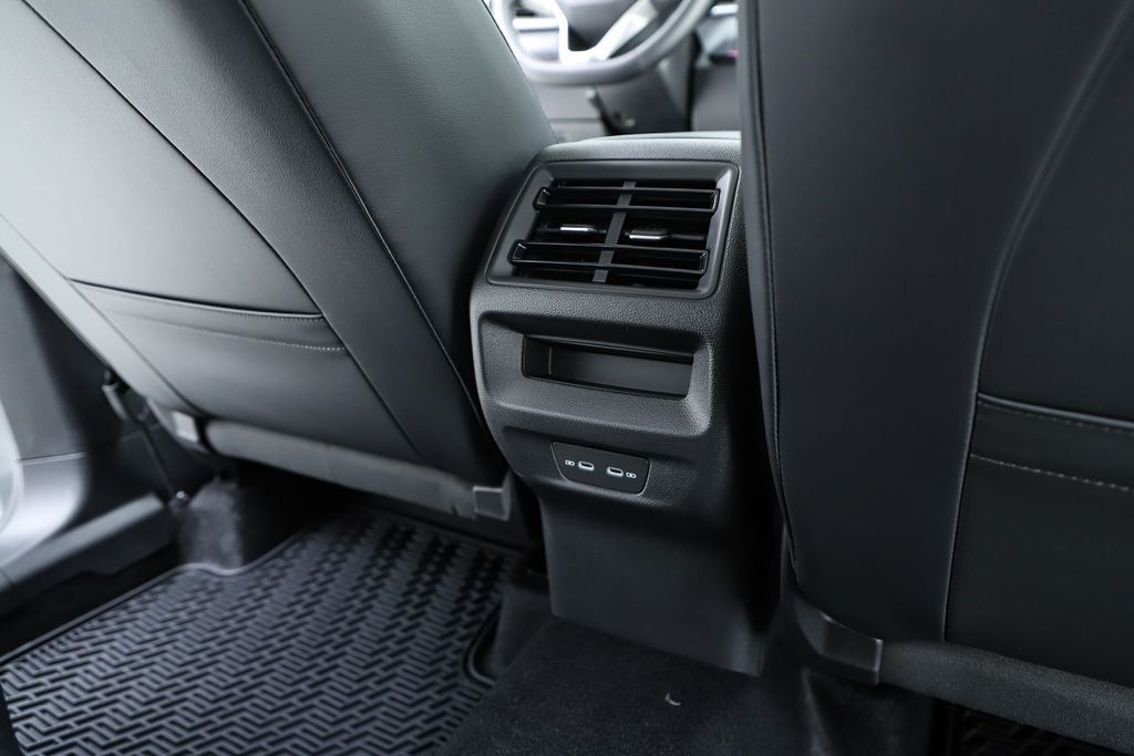 2026 Volkswagen Tiguan SE - Photo 38