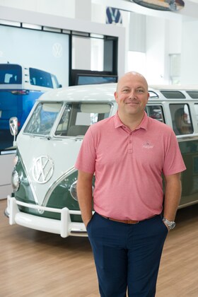 Staff member Andy M. from ac90df7d5074