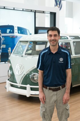 Staff member Vince Fiorentino from ac90df7d5074