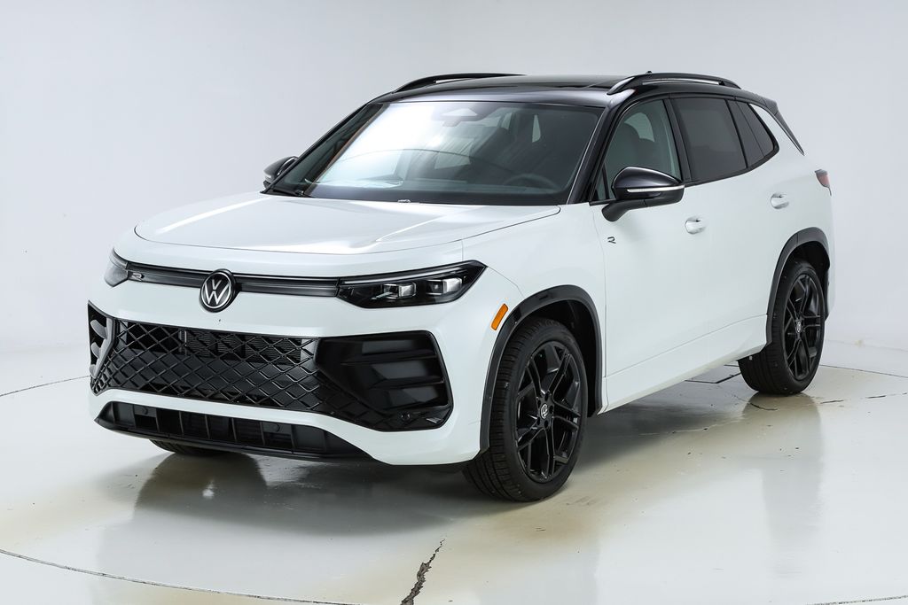 2026 Volkswagen Tiguan SE R-LINE BLACK's photo