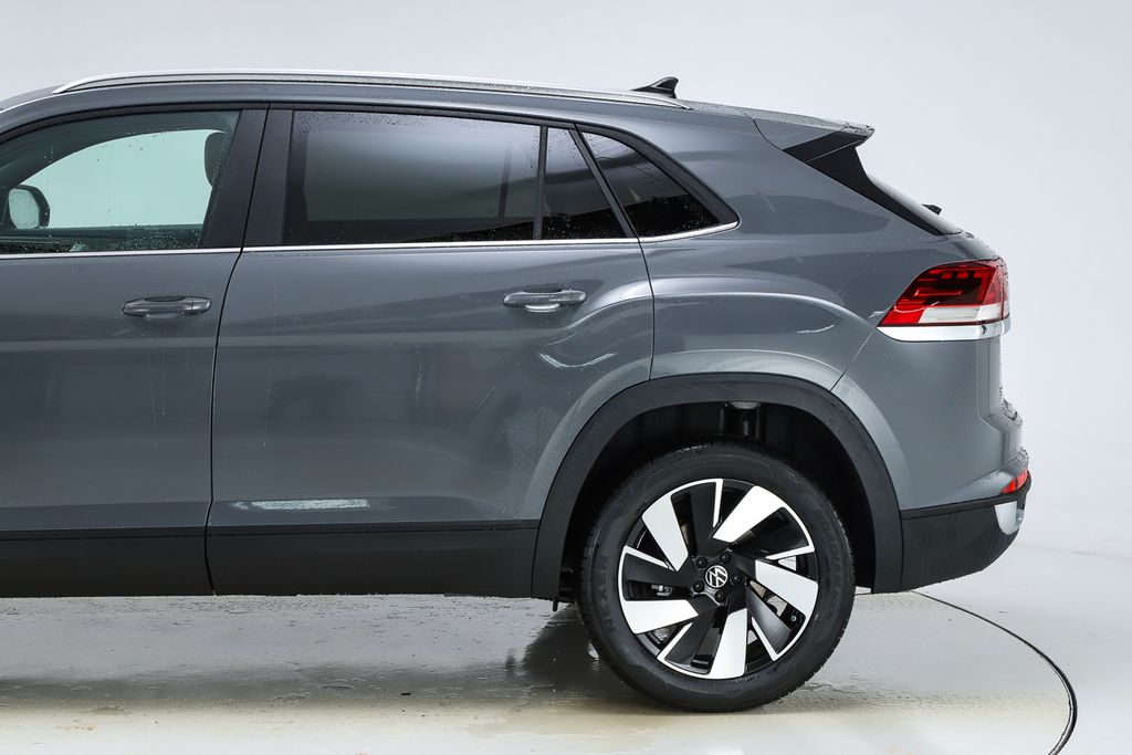 2026 Volkswagen Atlas Cross Sport SE Technology photo 4