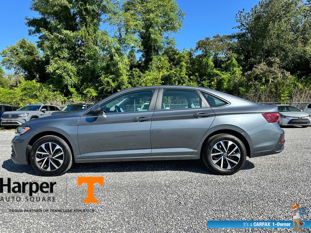 2024 Volkswagen Jetta 1.5T S photo 2
