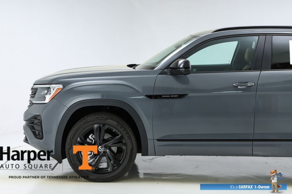 Used 2025 Volkswagen Atlas Cross Sport 2.0T SEL R-Line Black SUV