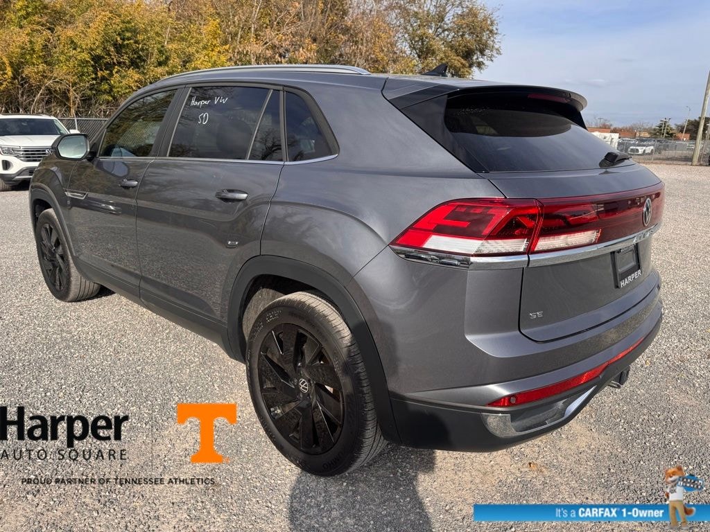 Used 2024 Volkswagen Atlas Cross Sport 2.0T SE w/Technology SUV